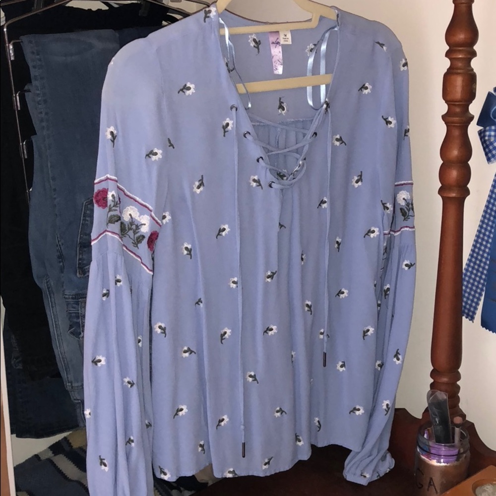 Francesca’s long sleeve peasant blouse